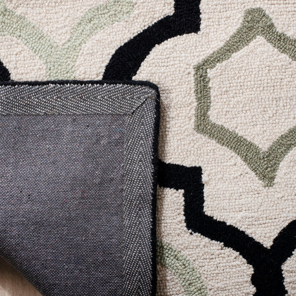 Safavieh Hk740 Hand Hooked Wool Pile Rug HK740A-3R