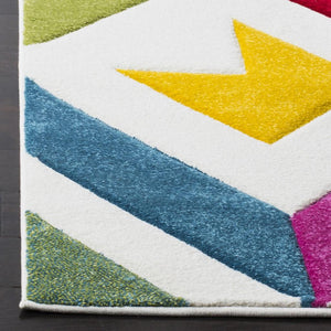 Safavieh Hollywood 700 Power Loomed Polypropylene Contemporary Rug HLW700A-4