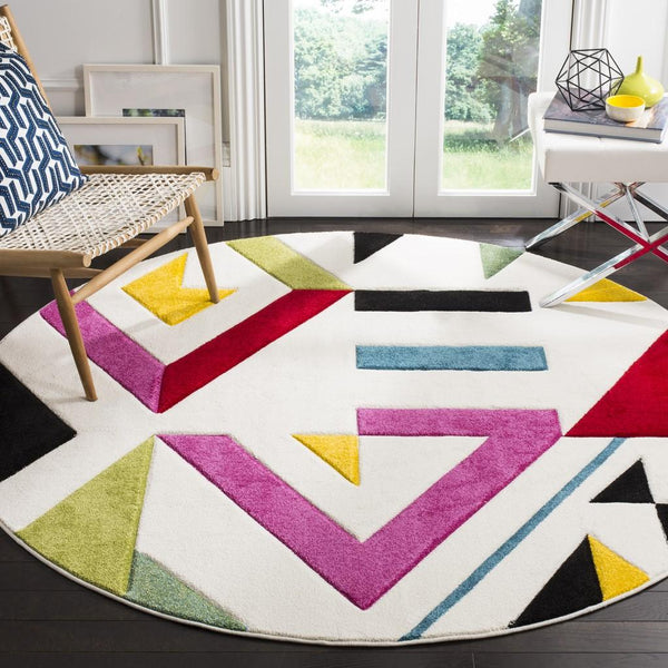 Safavieh Hollywood 700 Power Loomed Polypropylene Contemporary Rug HLW700A-4