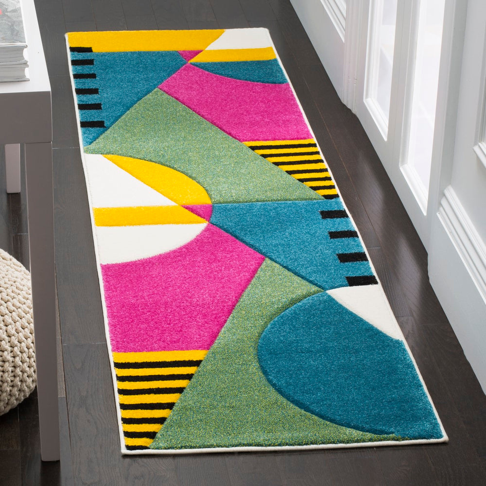 Safavieh Hollywood HLW706 Power Loomed Rug