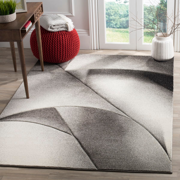 Safavieh Hollywood HLW716 Power Loomed Rug