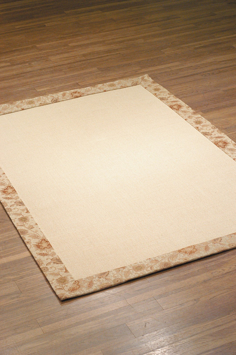 Safavieh HN811 Power Loomed Rug