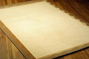 Safavieh HN895 Power Loomed Rug