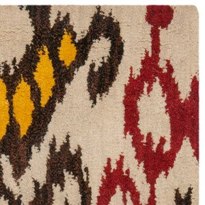 Safavieh Ikat IKT216 Hand Tufted Rug