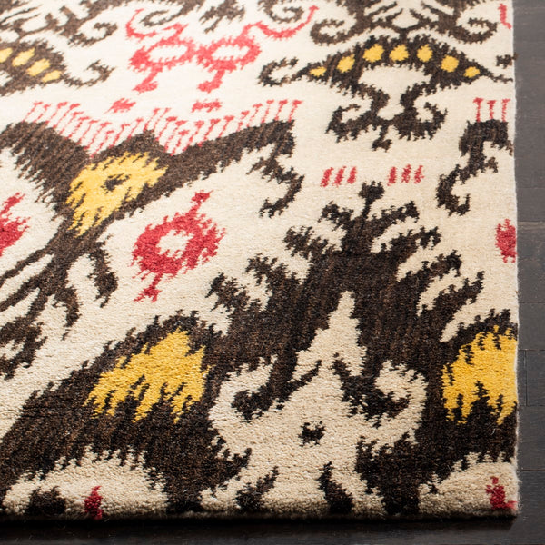 Safavieh Ikat IKT216 Hand Tufted Rug