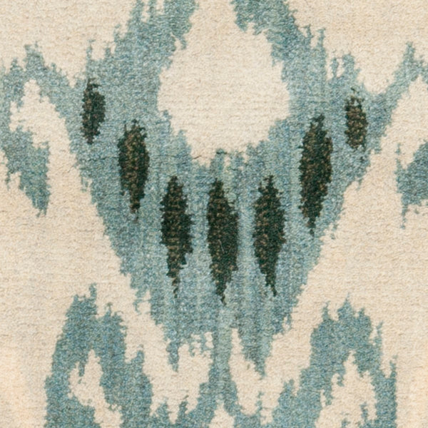 Safavieh Ikat IKT216 Hand Tufted Rug