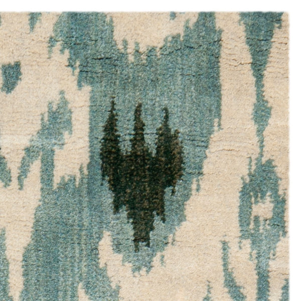 Safavieh Ikat IKT216 Hand Tufted Rug