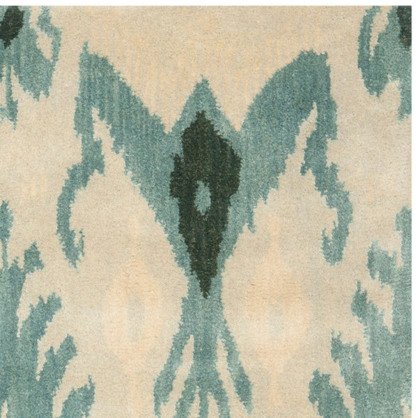 Safavieh Ikat IKT216 Hand Tufted Rug