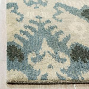 Safavieh Ikat IKT216 Hand Tufted Rug