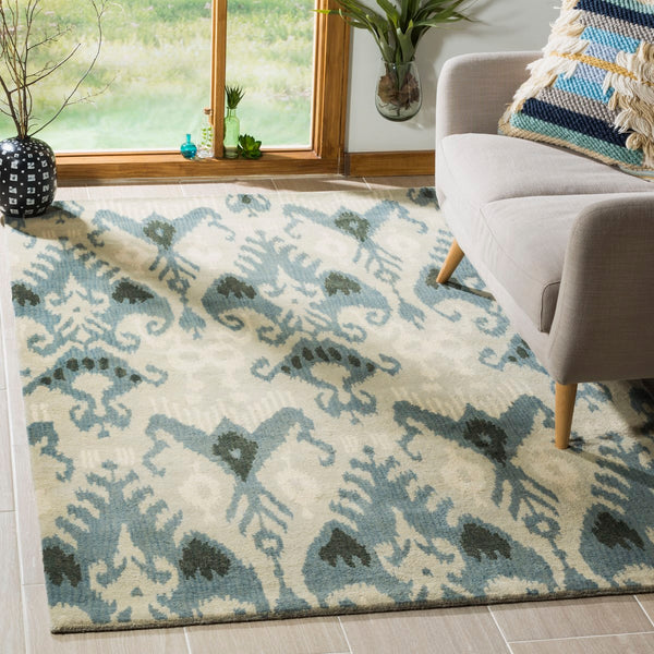 Safavieh Ikat IKT216 Hand Tufted Rug