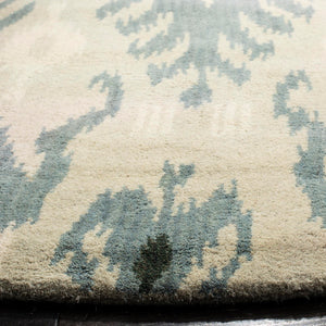 Safavieh Ikat IKT216 Hand Tufted Rug