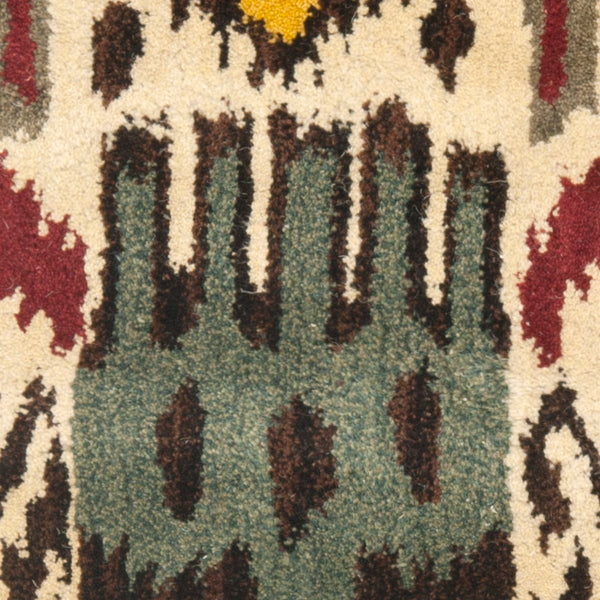 Safavieh Ikat IKT217 Hand Tufted Rug
