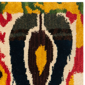 Safavieh Ikat IKT222 Hand Tufted Rug