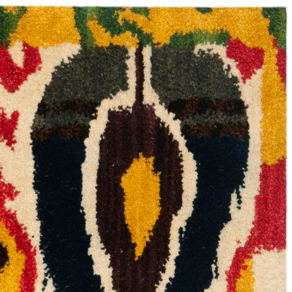 Safavieh Ikat IKT222 Hand Tufted Rug