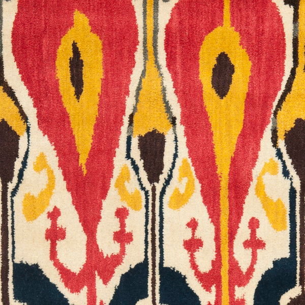 Safavieh Ikat IKT222 Hand Tufted Rug