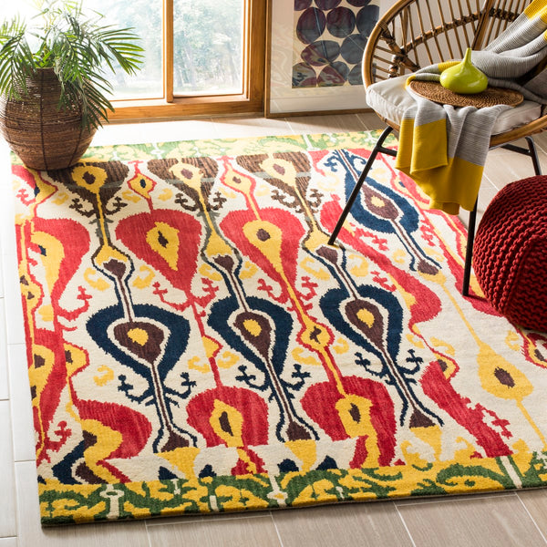 Safavieh Ikat IKT222 Hand Tufted Rug