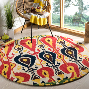 Safavieh Ikat IKT222 Hand Tufted Rug