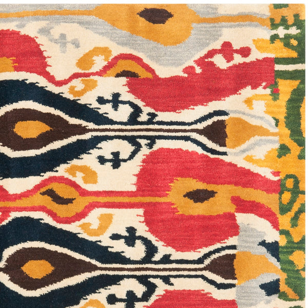 Safavieh Ikat IKT222 Hand Tufted Rug