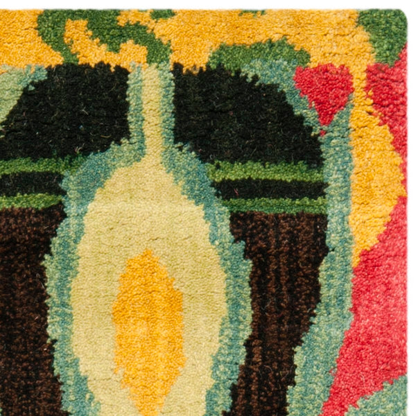 Safavieh Ikat IKT222 Hand Tufted Rug