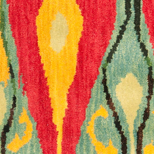 Safavieh Ikat IKT222 Hand Tufted Rug