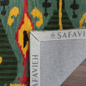 Safavieh Ikat IKT222 Hand Tufted Rug