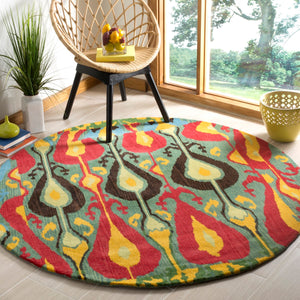 Safavieh Ikat IKT222 Hand Tufted Rug