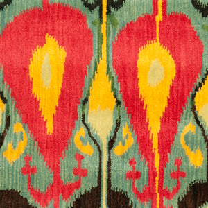 Safavieh Ikat IKT222 Hand Tufted Rug