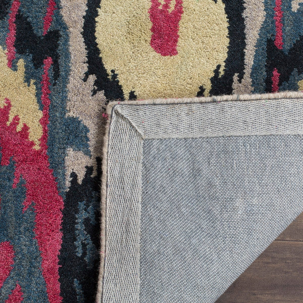 Safavieh Ikat IKT466 Hand Tufted Rug