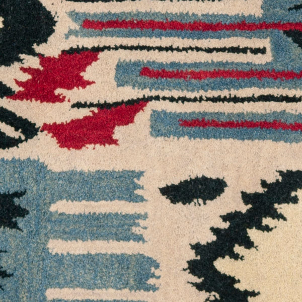 Safavieh Ikat IKT466 Hand Tufted Rug