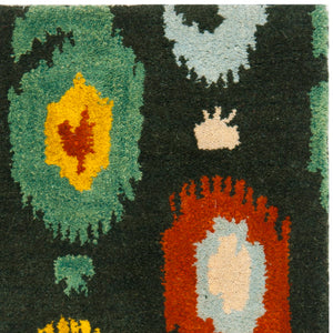 Safavieh Ikat IKT471 Hand Tufted Rug