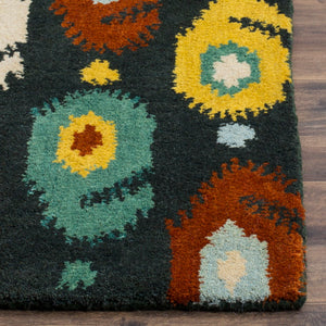 Safavieh Ikat IKT471 Hand Tufted Rug