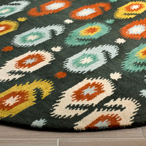 Safavieh Ikat IKT471 Hand Tufted Rug