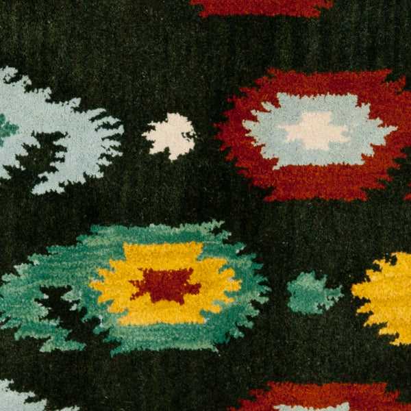 Safavieh Ikat IKT471 Hand Tufted Rug