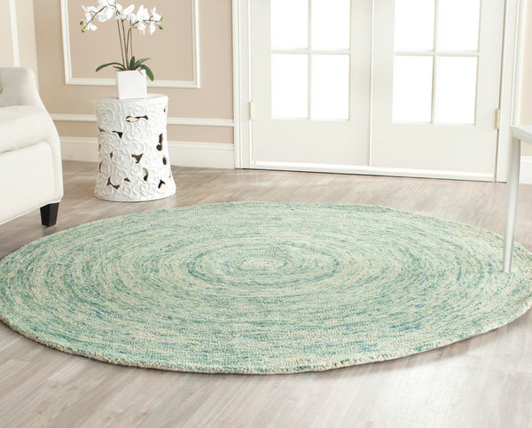 Safavieh Ikat IKT635 Hand Tufted Rug