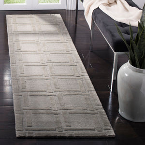 Safavieh Impressions IM315 Hand Loomed Rug