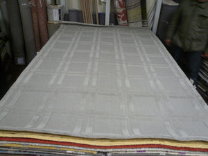 Safavieh Impressions IM315 Hand Loomed Rug