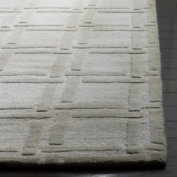 Safavieh Impressions IM315 Hand Loomed Rug