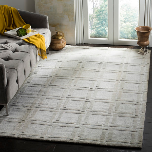 Safavieh Impressions IM315 Hand Loomed Rug