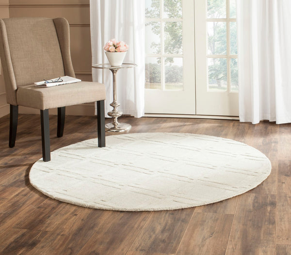 Safavieh Impressions IM315 Hand Loomed Rug