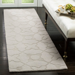 Safavieh Impressions IM820 Hand Loomed Rug