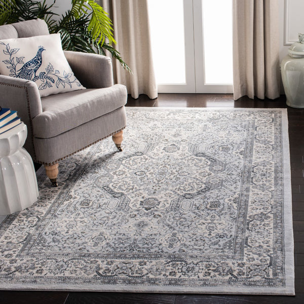 Safavieh Isabella ISA916 Power Loomed Rug