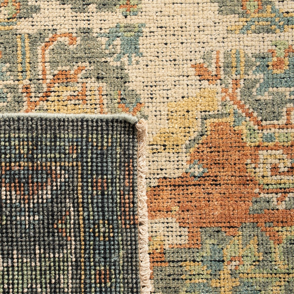 Safavieh Izmir IZM101 Hand Knotted Rug