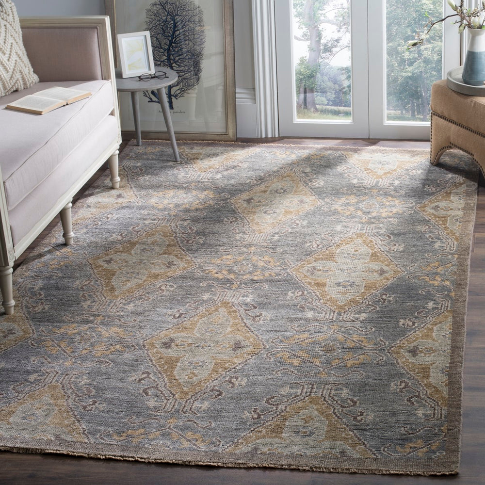 Safavieh Izmir IZM124 Hand Knotted Rug