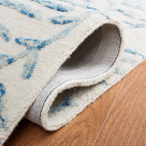 Safavieh Jardin 734 Hand Tufted Country and Floral Rug Ivory / Blue 8' x 10'