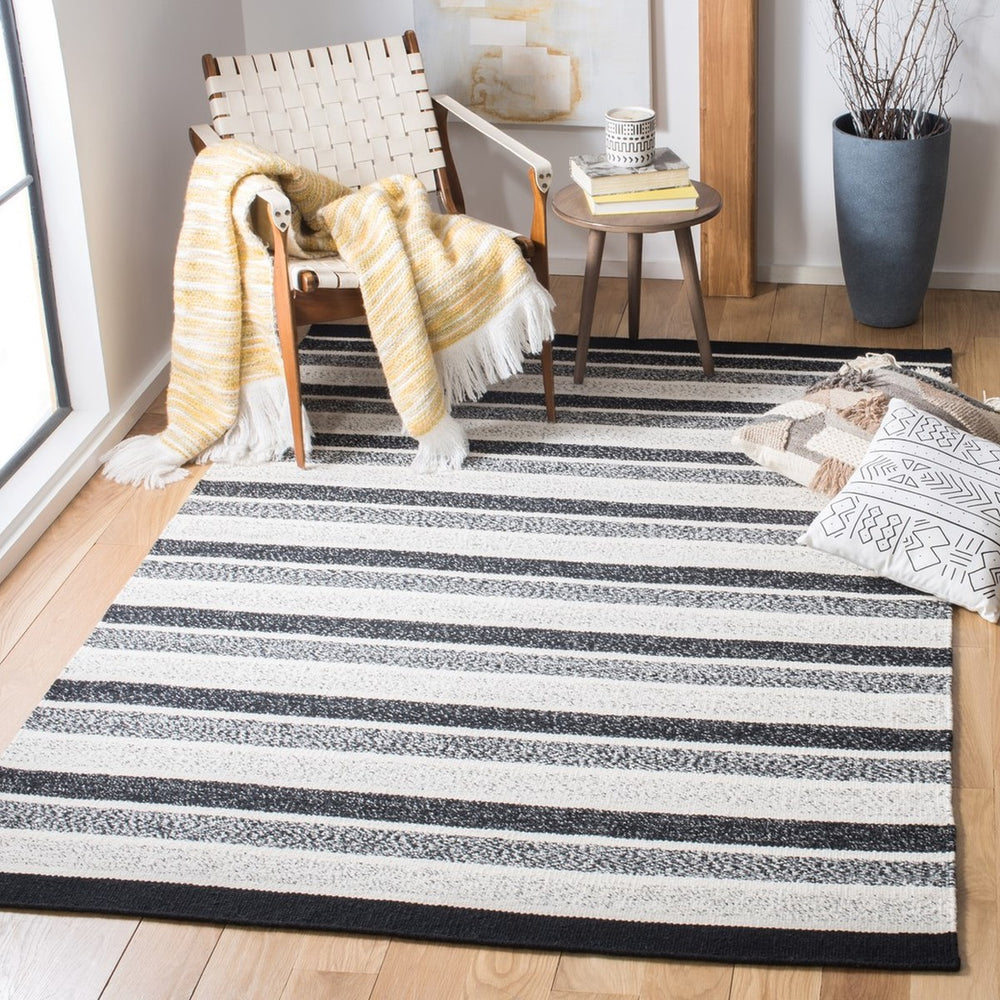 Kilim 151  Flat Weave 80% Wool 20% Cotton Rug Black / Ivory