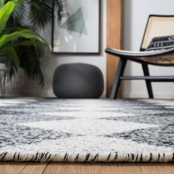 Kilim 152  Flat Weave 80% Wool 20% Cotton Rug Black / Ivory