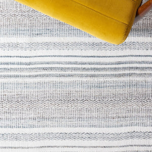 Safavieh Kilim 275 Hand Woven Polyester Rug KLM275F-8