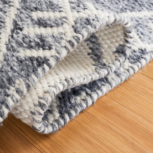 Safavieh Kilim 300 Overall Content: 100% PET Flat Weave Rug KLM301F-8