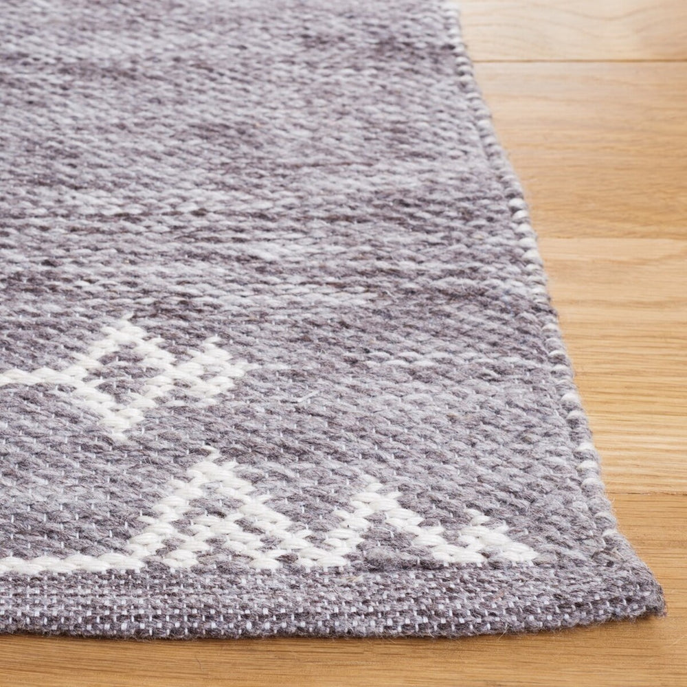 Safavieh Kilim 302 Overall Content: 100% PET Flat Weave Rug KLM302F-8