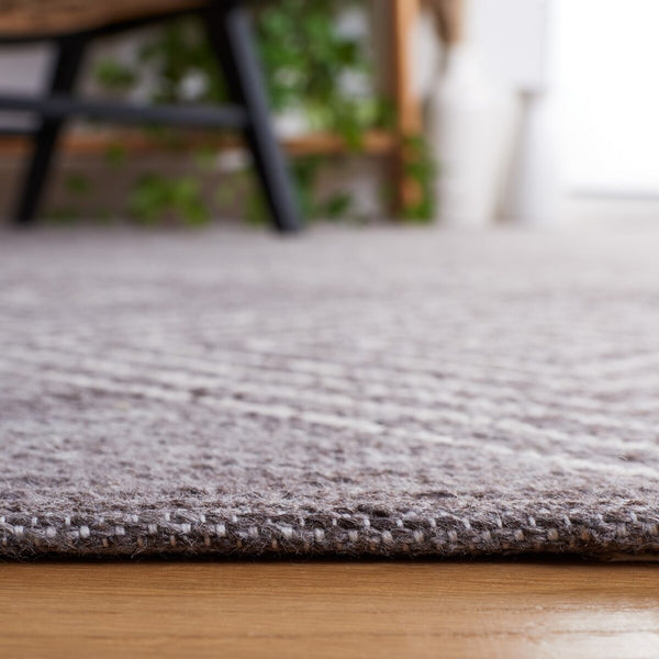 Safavieh Kilim 302 Overall Content: 100% PET Flat Weave Rug KLM302F-8